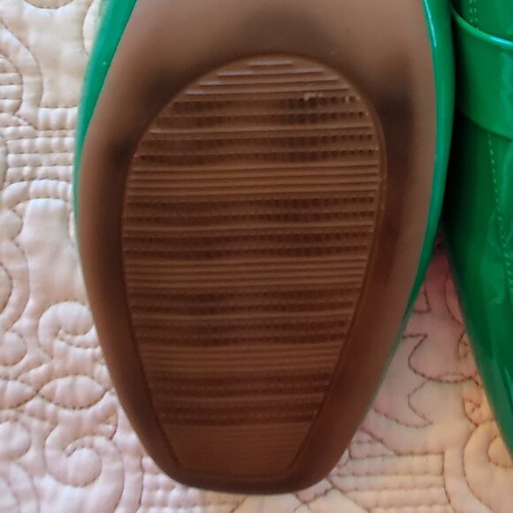 Green Faux Patent Leather Loafers - Women's Size 11 - Picture 2 of 5